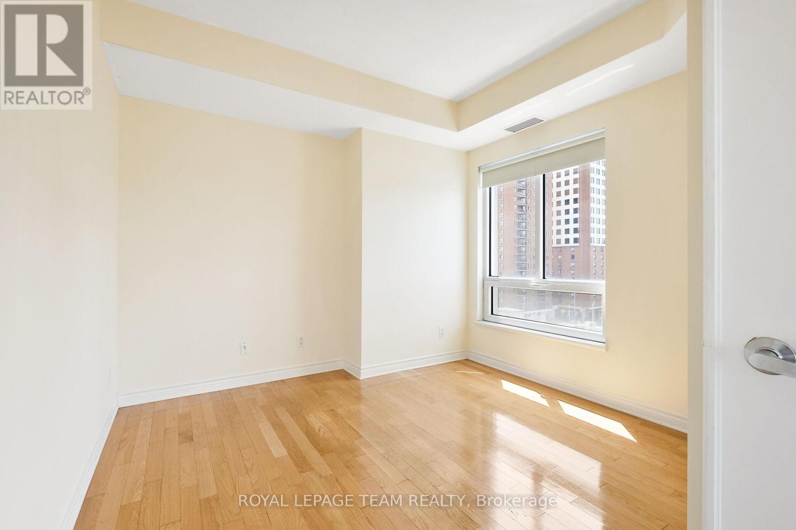 804 - 200 Rideau Street, Ottawa, Ontario  K1N 5Y1 - Photo 34 - X12501518