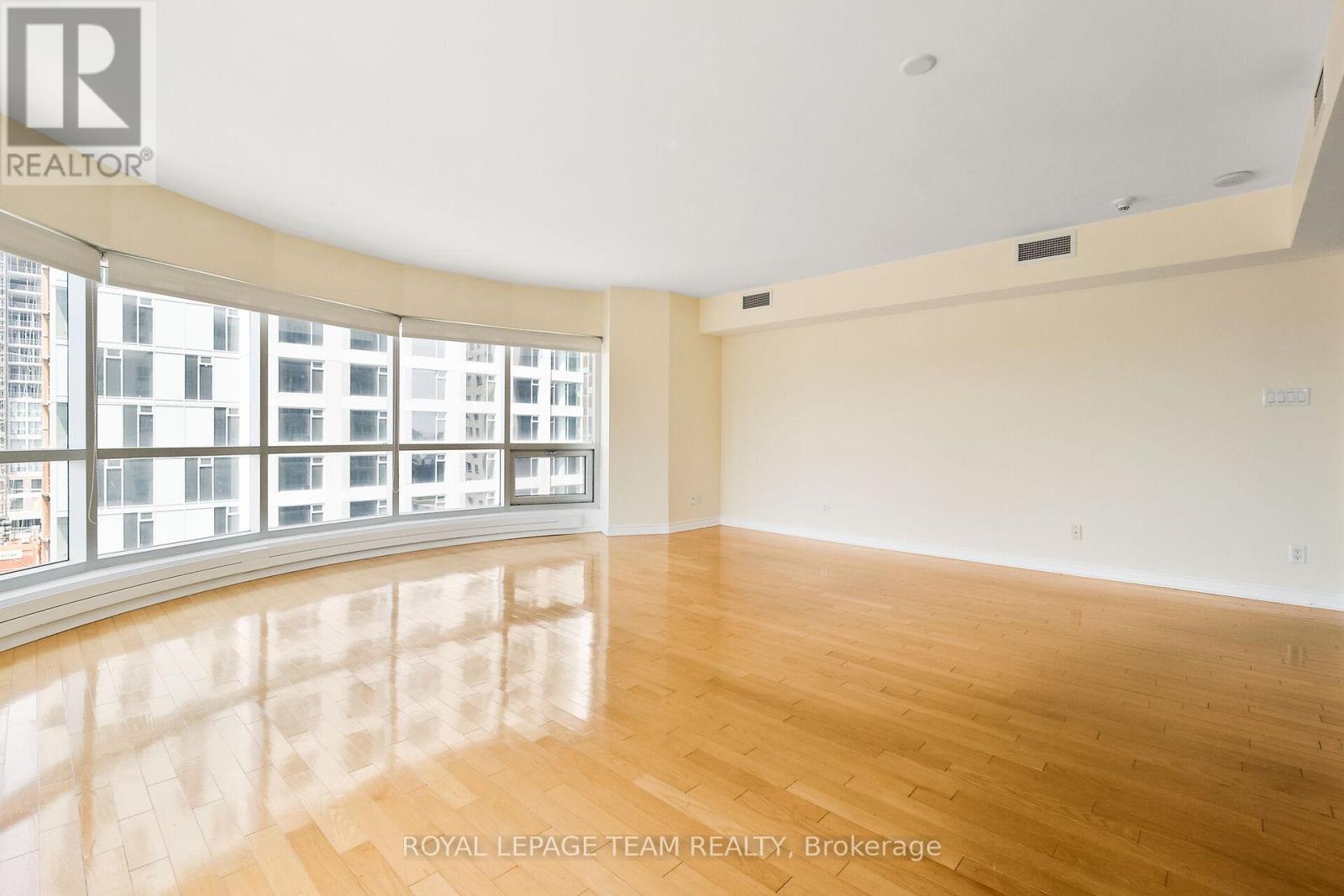 804 - 200 Rideau Street, Ottawa, Ontario  K1N 5Y1 - Photo 8 - X12501518