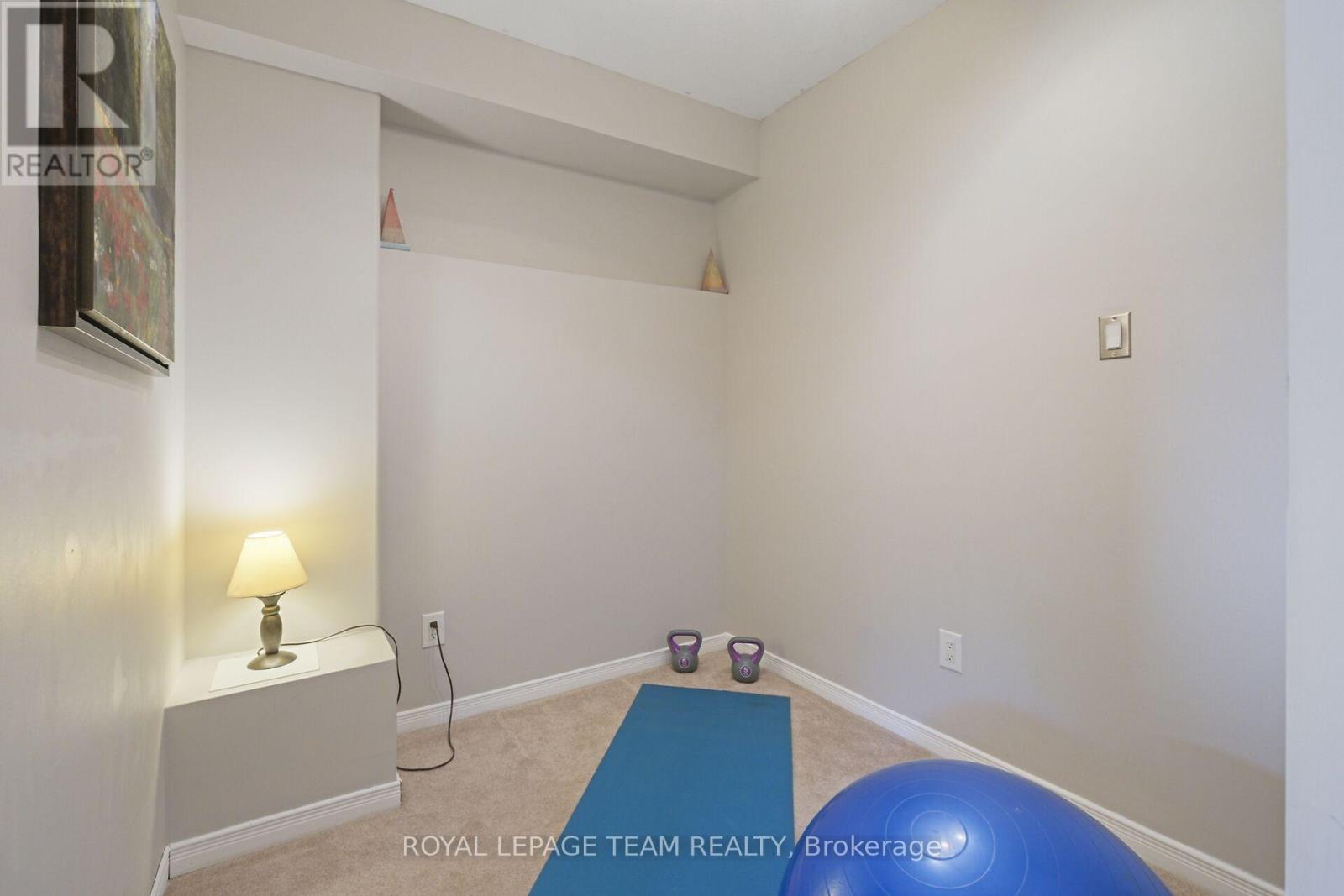 215 Parkrose Private, Ottawa, Ontario  K4A 0N8 - Photo 34 - X12501536