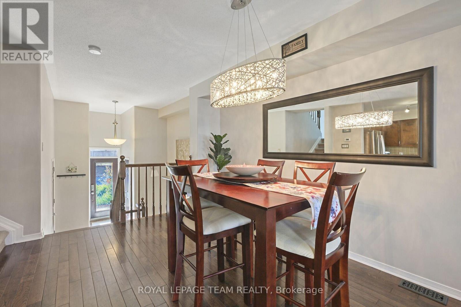 215 Parkrose Private, Ottawa, Ontario  K4A 0N8 - Photo 8 - X12501536