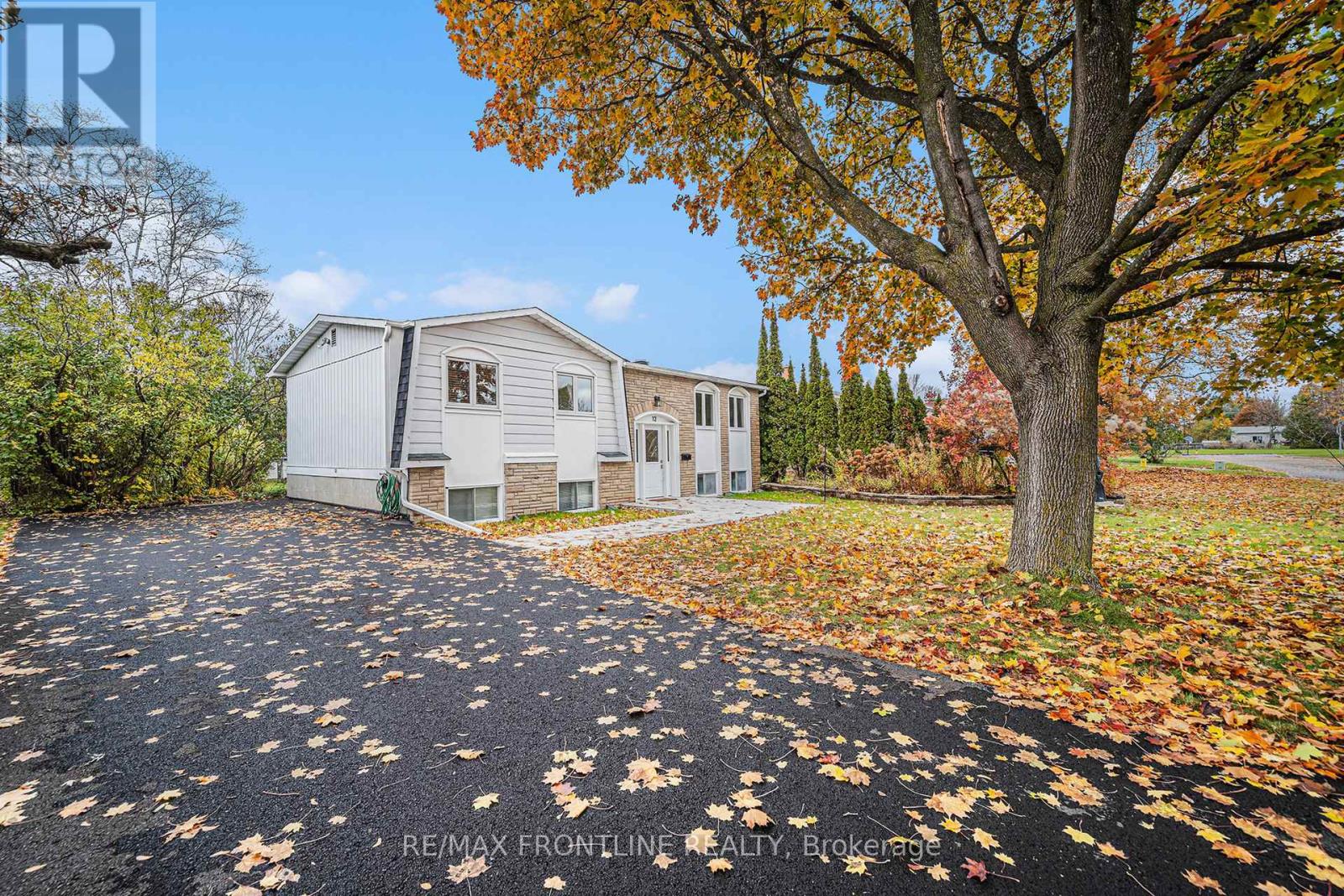 12 Morgan Avenue, Perth, Ontario  K7H 3G4 - Photo 2 - X12501510