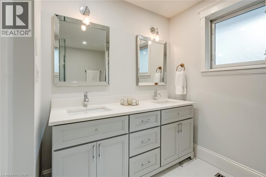 359 Camelot Court, Burlington, Ontario  L7L 2G2 - Photo 25 - 40784127