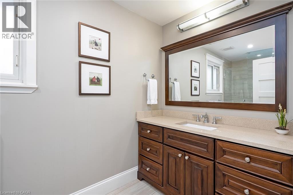 359 Camelot Court, Burlington, Ontario  L7L 2G2 - Photo 32 - 40784127