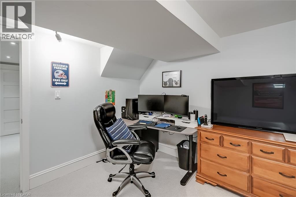 359 Camelot Court, Burlington, Ontario  L7L 2G2 - Photo 44 - 40784127