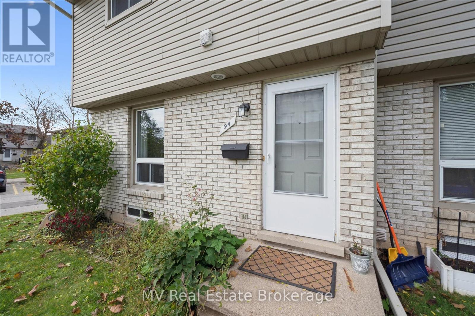 94 - 700 Paisley Road, Guelph, Ontario  N1K 1A3 - Photo 2 - X12501522