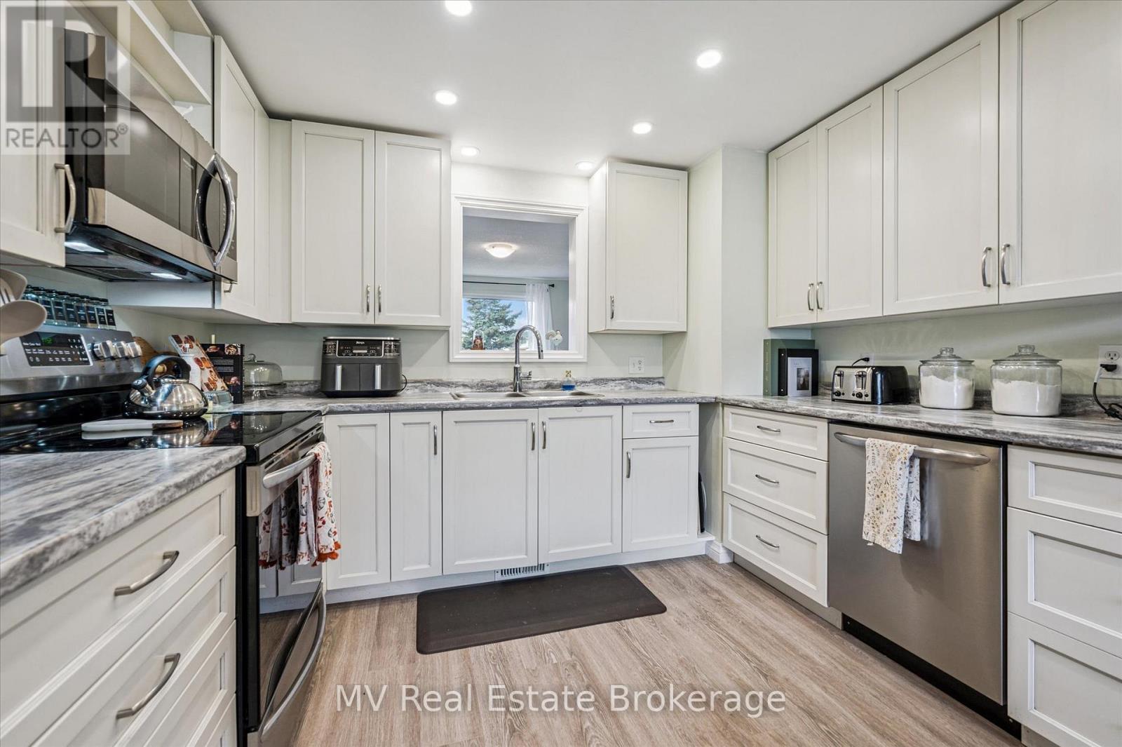 94 - 700 Paisley Road, Guelph, Ontario  N1K 1A3 - Photo 9 - X12501522