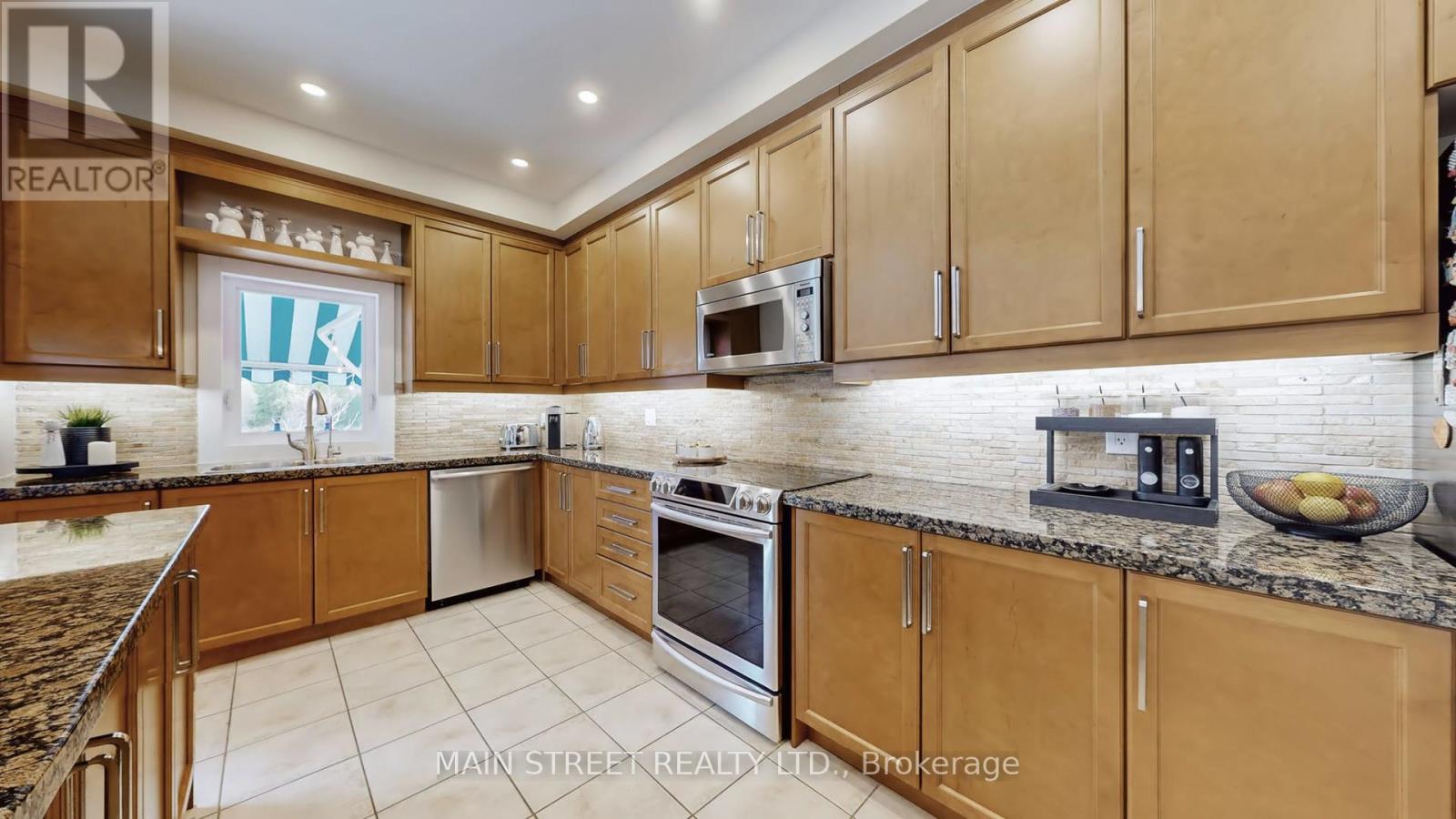 10 - 8900 Bathurst Street, Vaughan, Ontario  L4J 8A7 - Photo 13 - N12496162