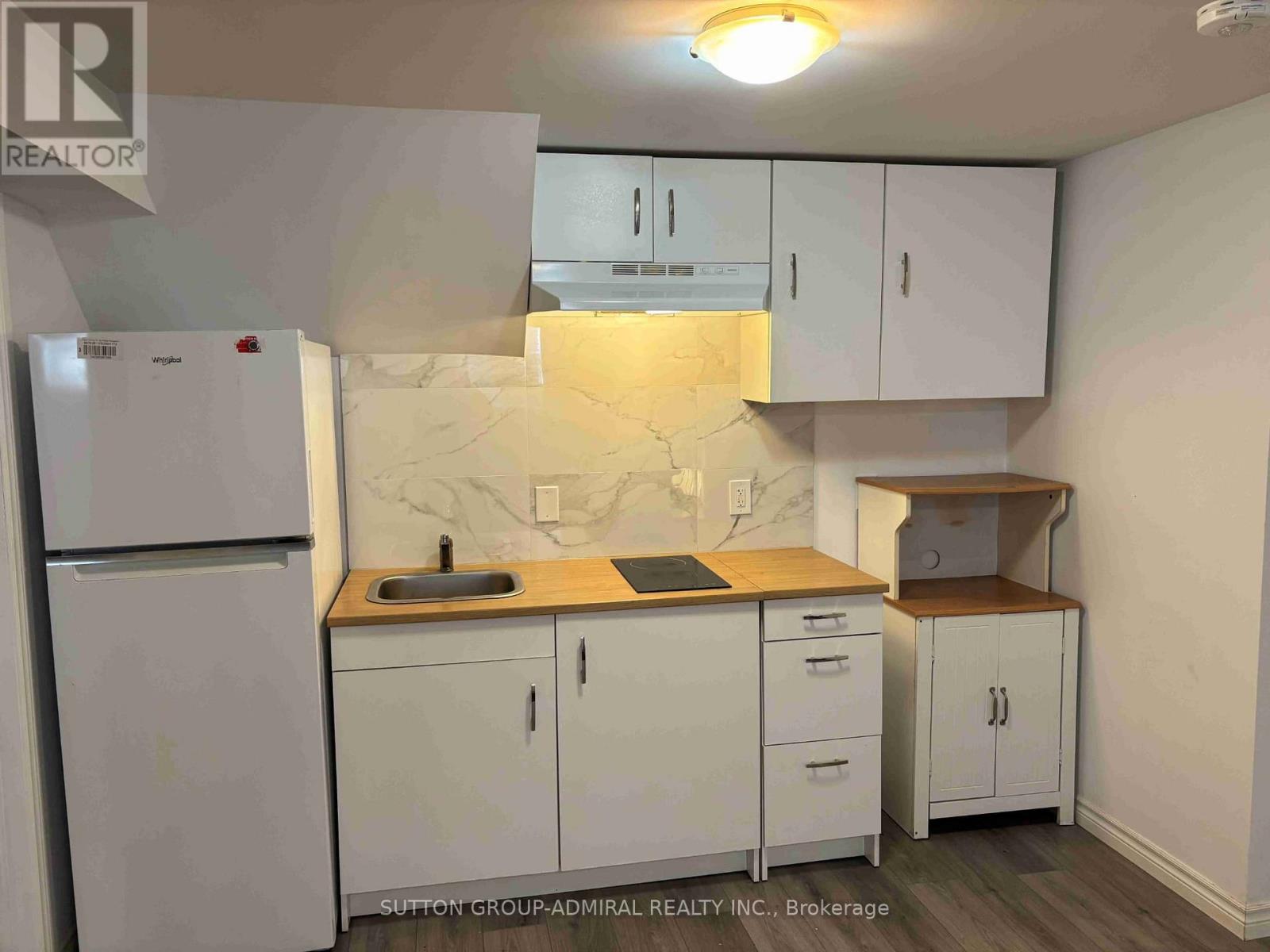 113 Hurst Drive, Barrie, Ontario  L4N 8K9 - Photo 2 - S12416886