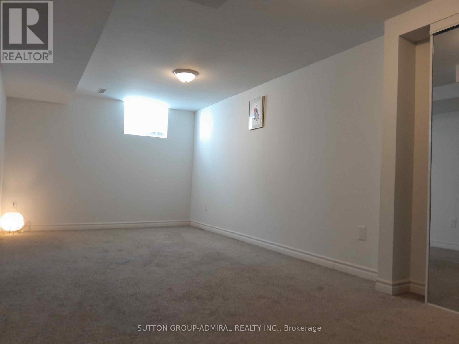 113 Hurst Drive, Barrie, Ontario  L4N 8K9 - Photo 4 - S12416886