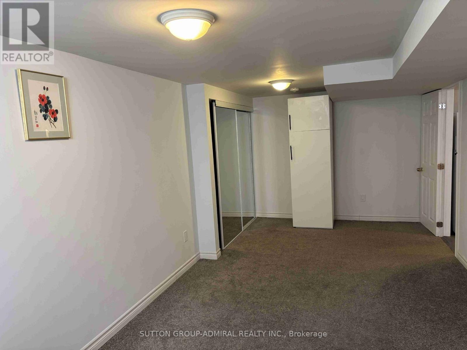 113 Hurst Drive, Barrie, Ontario  L4N 8K9 - Photo 5 - S12416886