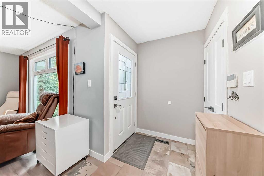 6739 Coach Hill Road Sw, Calgary, Alberta  T3H 1V7 - Photo 3 - A2261494