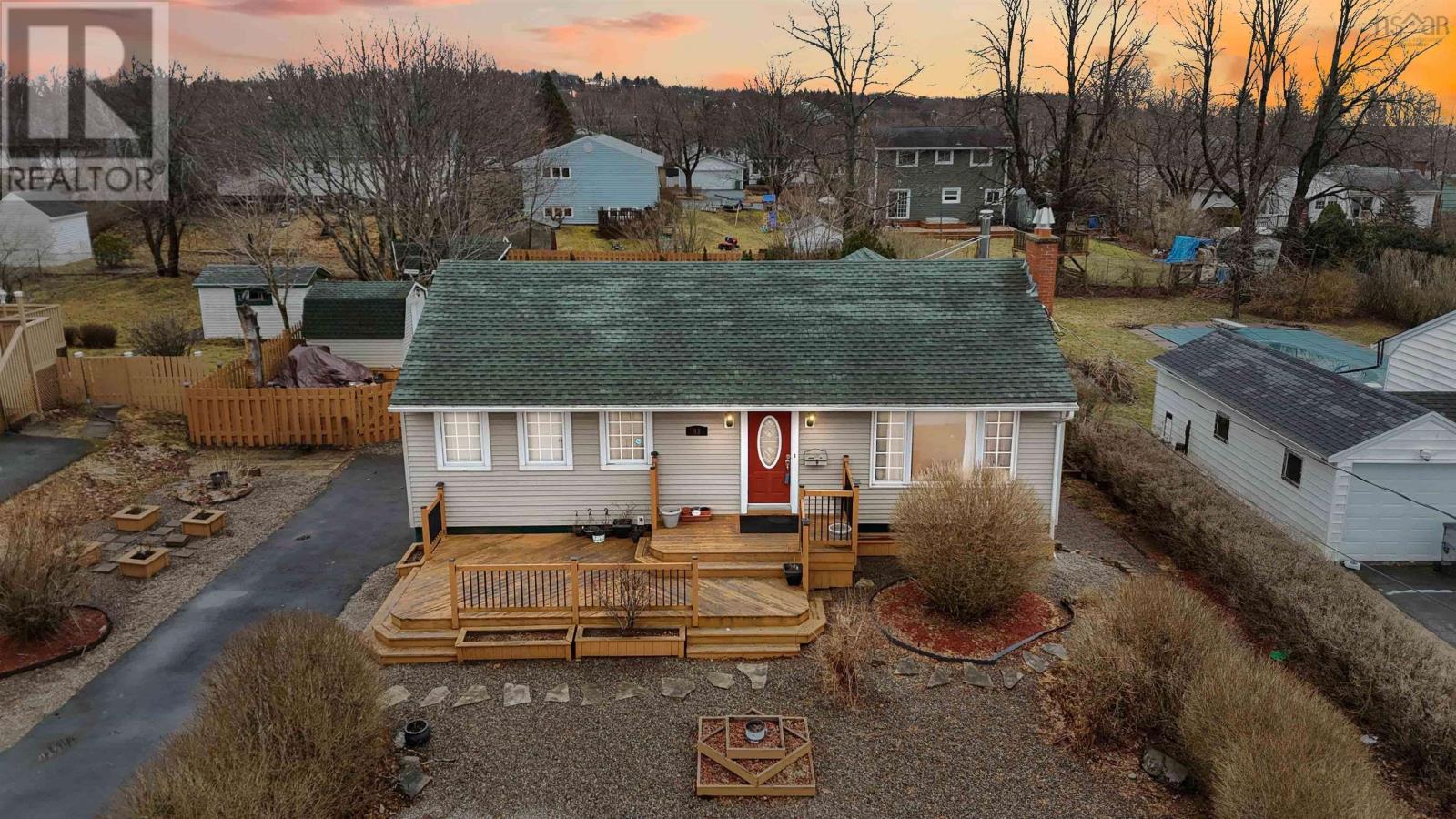 93 Mount Edward Road, Dartmouth, Nova Scotia  B2W 3K7 - Photo 2 - 202506077