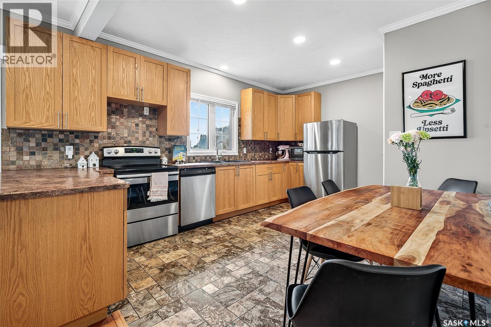 1116 Hochelaga Street W, Moose Jaw, Saskatchewan  S6H 2J2 - Photo 10 - SK022223