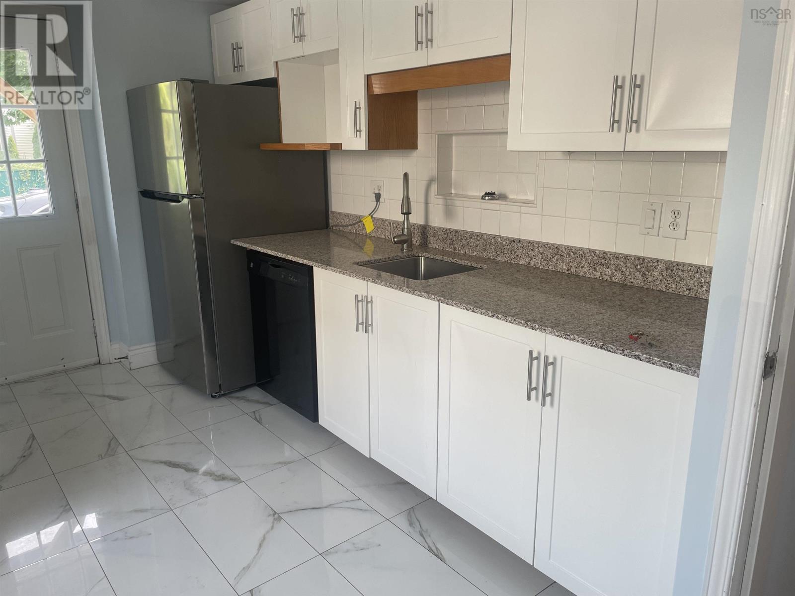 2585 Maynard Street, Halifax, Nova Scotia  B3K 3V6 - Photo 5 - 202521286