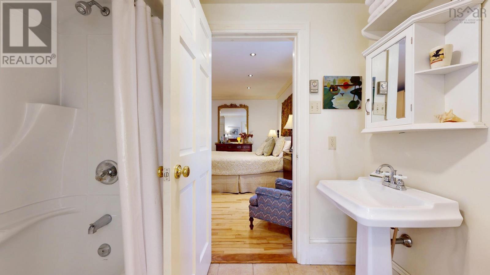 47 Kaulbach Street, Lunenburg, Nova Scotia  B0J 2C0 - Photo 28 - 202522283