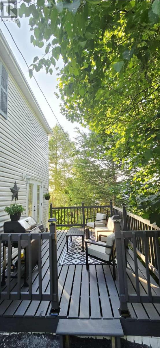 104 Humber Road, Corner Brook, Newfoundland & Labrador    - Photo 4 - 1292203