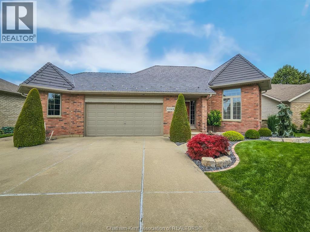 MLS# 25027734: 645 McNaughton AVENUE West, Chatham, Canada