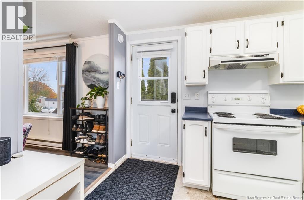 16 Todd Street, Fredericton, New Brunswick  E3C 2M9 - Photo 3 - NB129491