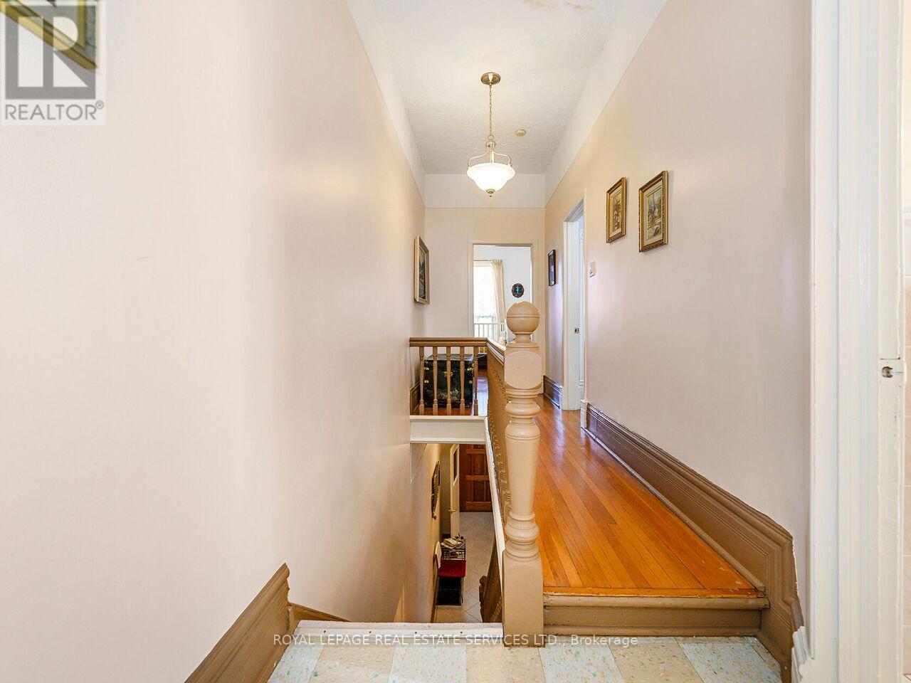 94 Montrose Avenue, Toronto, Ontario  M6J 2T7 - Photo 15 - C12501516