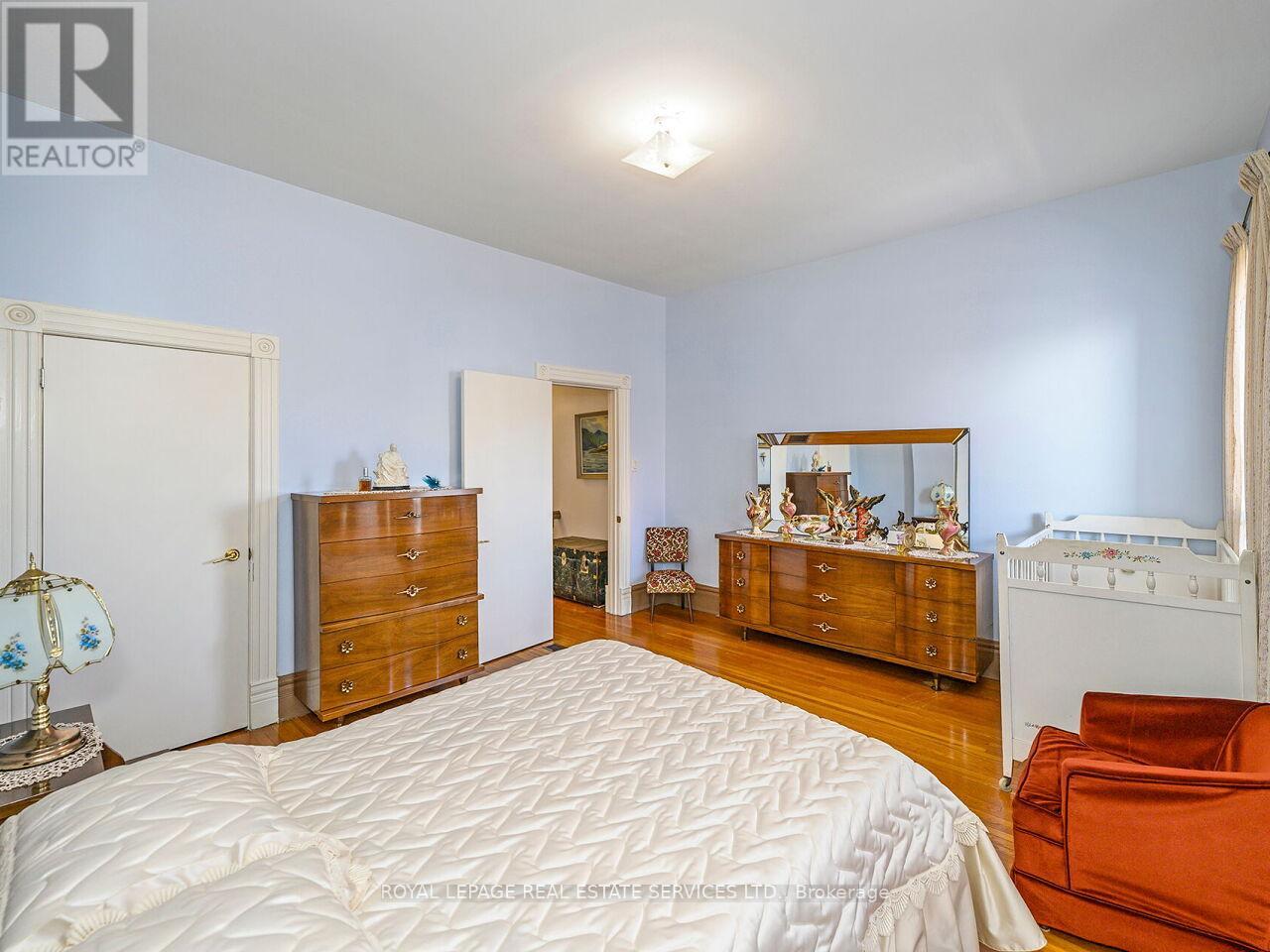 94 Montrose Avenue, Toronto, Ontario  M6J 2T7 - Photo 18 - C12501516