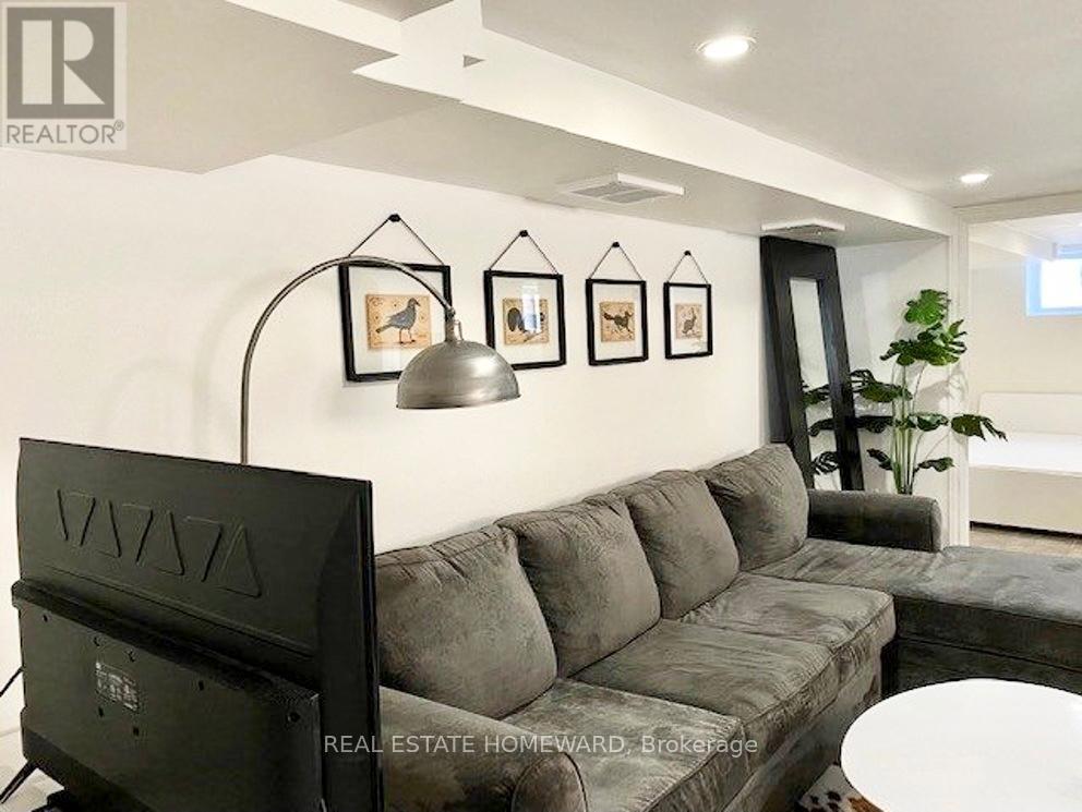 Bsmt - 457 Mortimer Avenue, Toronto, Ontario  M4J 2G3 - Photo 3 - E12501486