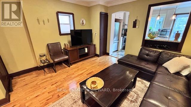 Main & 2nd Floors - 457 Mortimer Avenue, Toronto, Ontario  M4J 2G3 - Photo 5 - E12501504