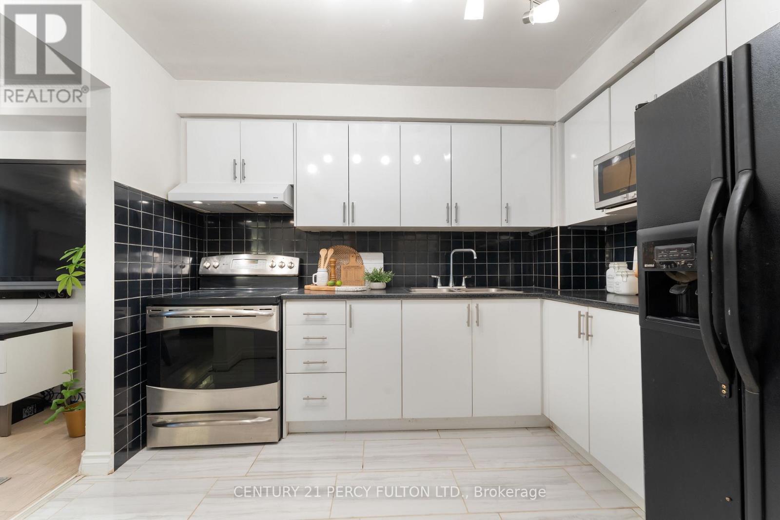 1 - 34 Dundalk Drive, Toronto, Ontario  M1P 4W3 - Photo 15 - E12501532