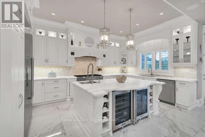 82 Elizabeth Grove, King, Ontario  L7B 1H6 - Photo 13 - N12501476