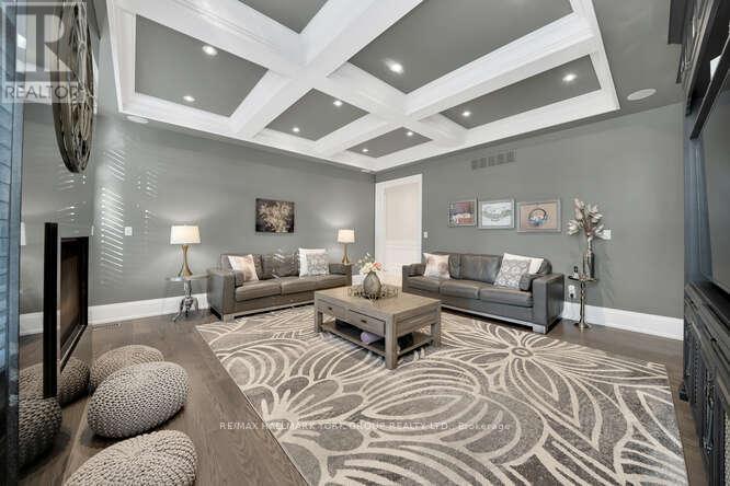 82 Elizabeth Grove, King, Ontario  L7B 1H6 - Photo 21 - N12501476