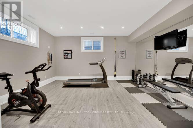 82 Elizabeth Grove, King, Ontario  L7B 1H6 - Photo 41 - N12501476