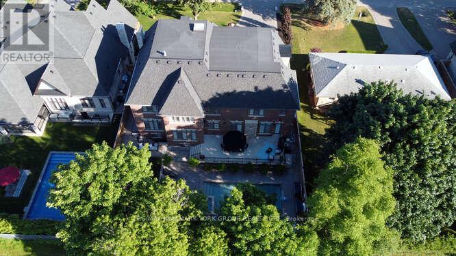 82 Elizabeth Grove, King, Ontario  L7B 1H6 - Photo 46 - N12501476