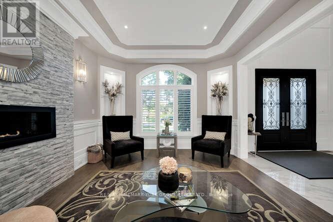 82 Elizabeth Grove, King, Ontario  L7B 1H6 - Photo 8 - N12501476