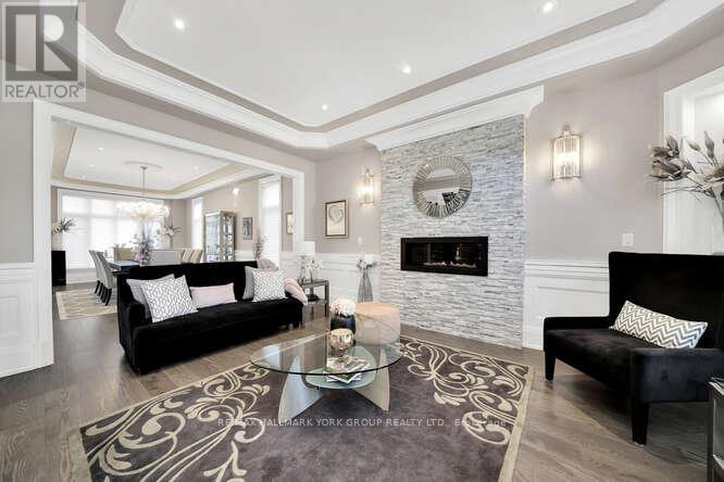 82 Elizabeth Grove, King, Ontario  L7B 1H6 - Photo 9 - N12501476