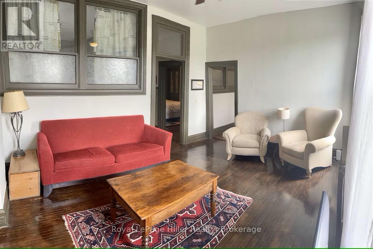 34 Ontario Street, Stratford, Ontario  N5A 3G8 - Photo 4 - X12501566