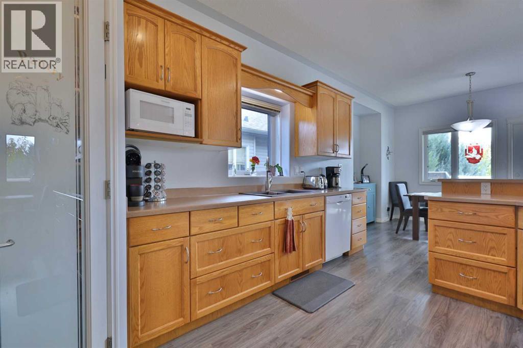 6611 33 Avenue, Camrose, Alberta  T4V 4W9 - Photo 5 - A2262390