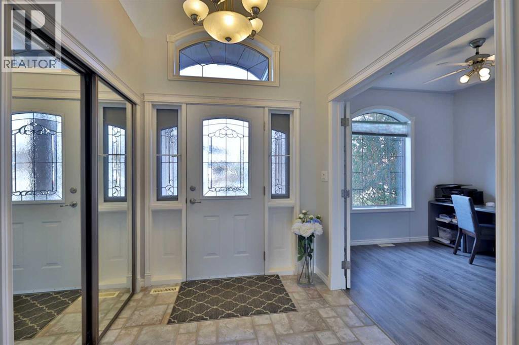 6611 33 Avenue, Camrose, Alberta  T4V 4W9 - Photo 2 - A2262390