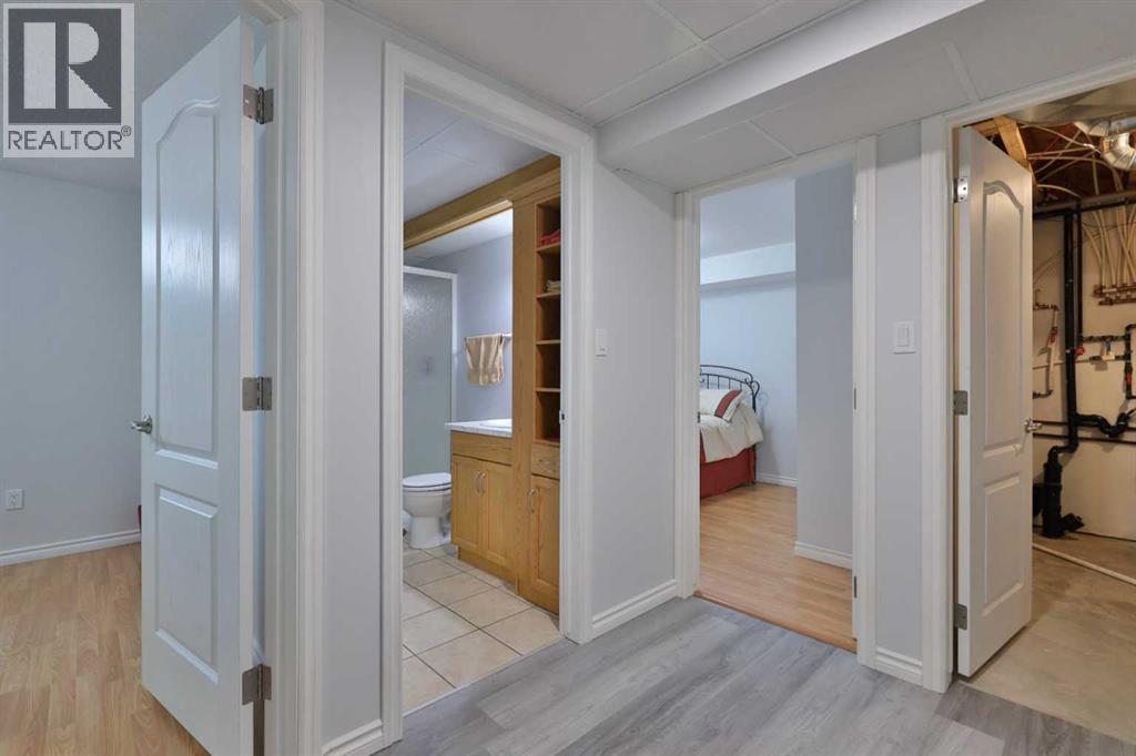 6611 33 Avenue, Camrose, Alberta  T4V 4W9 - Photo 32 - A2262390