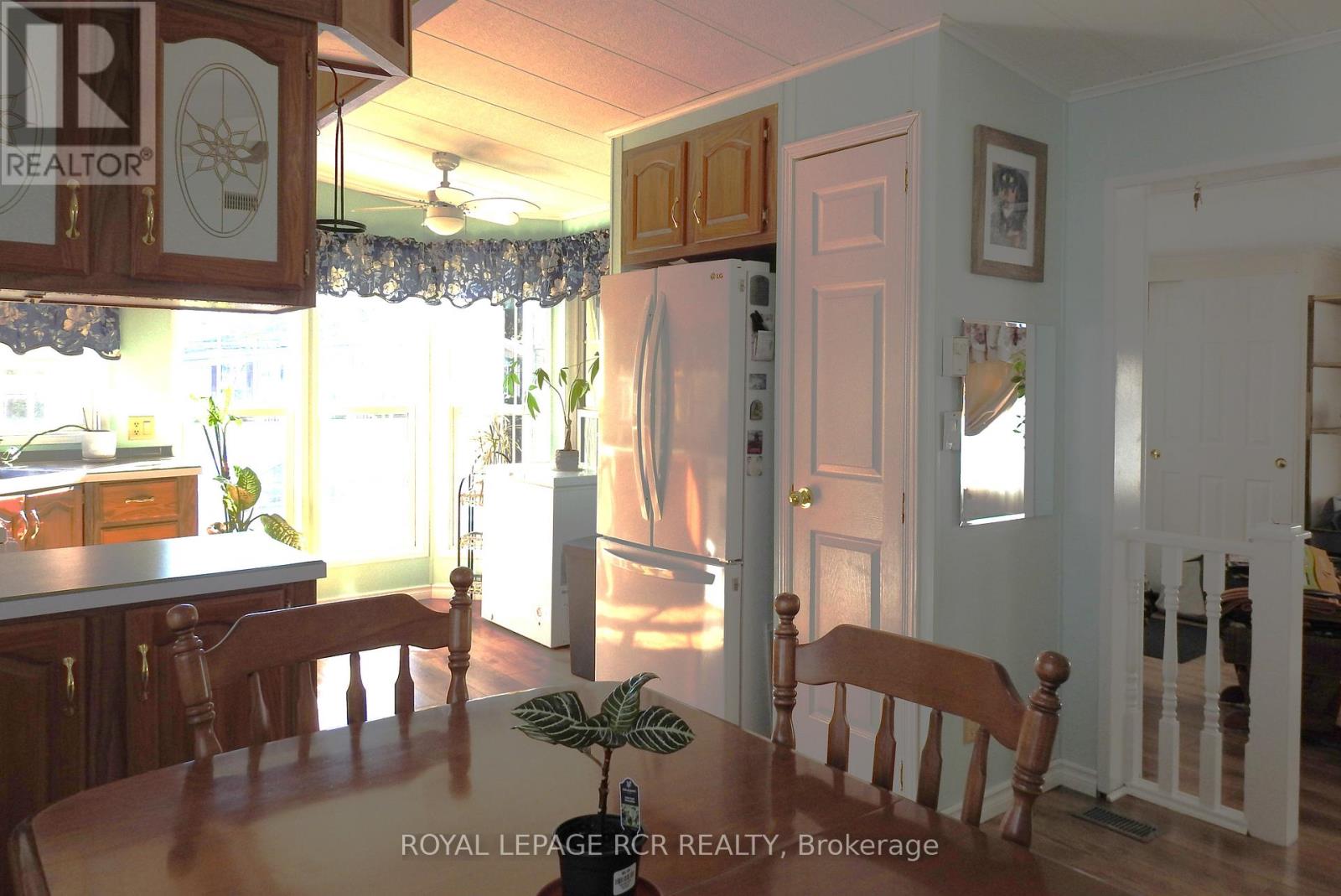 55 Topaz Street, Wasaga Beach, Ontario  L9Z 1X7 - Photo 14 - S12501512