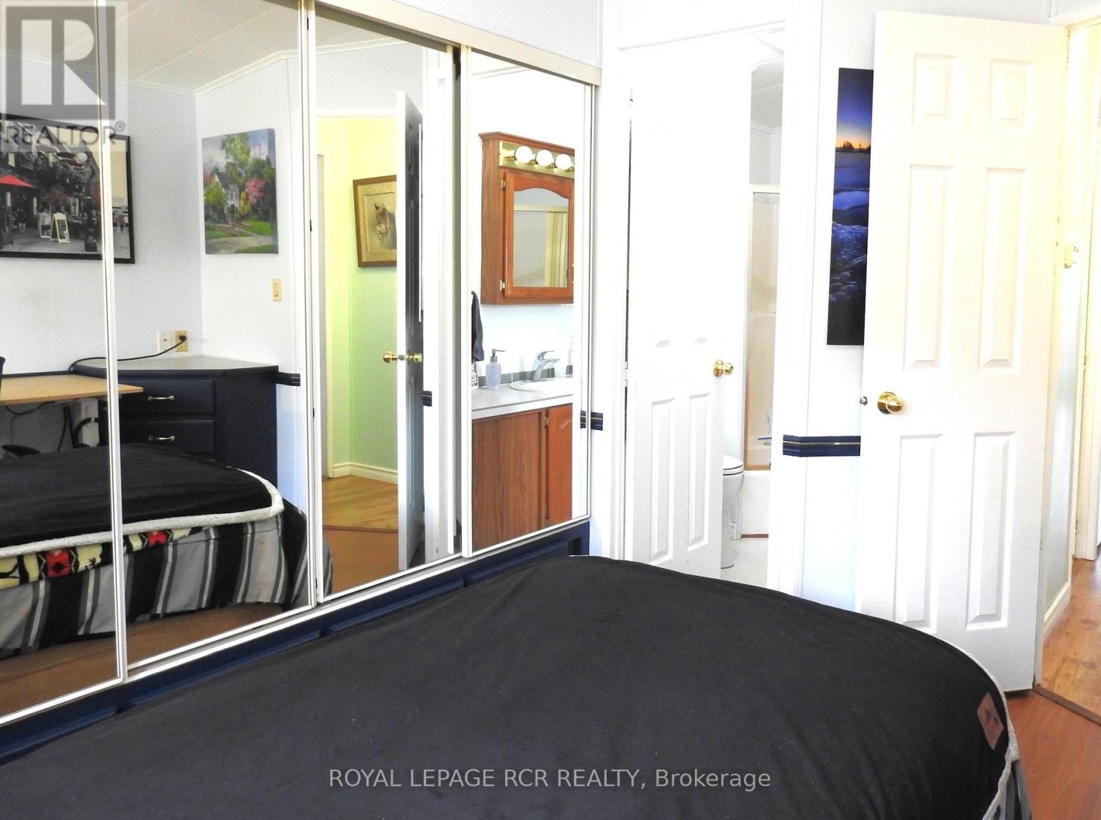 55 Topaz Street, Wasaga Beach, Ontario  L9Z 1X7 - Photo 19 - S12501512