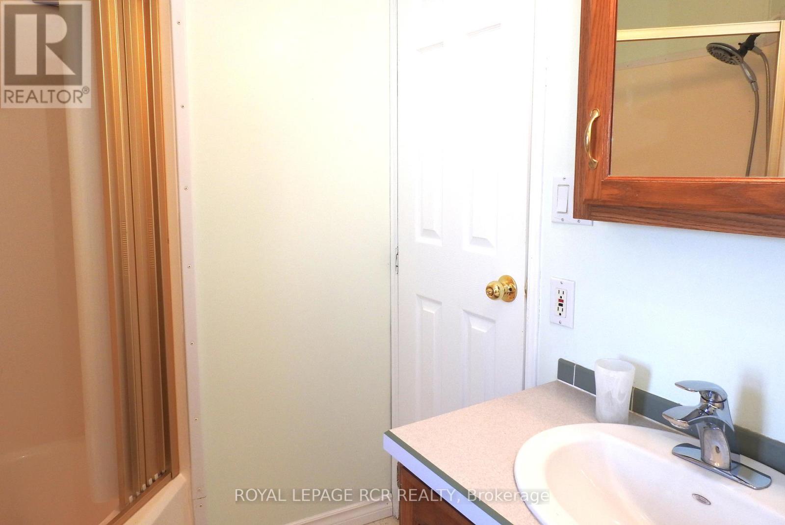 55 Topaz Street, Wasaga Beach, Ontario  L9Z 1X7 - Photo 25 - S12501512