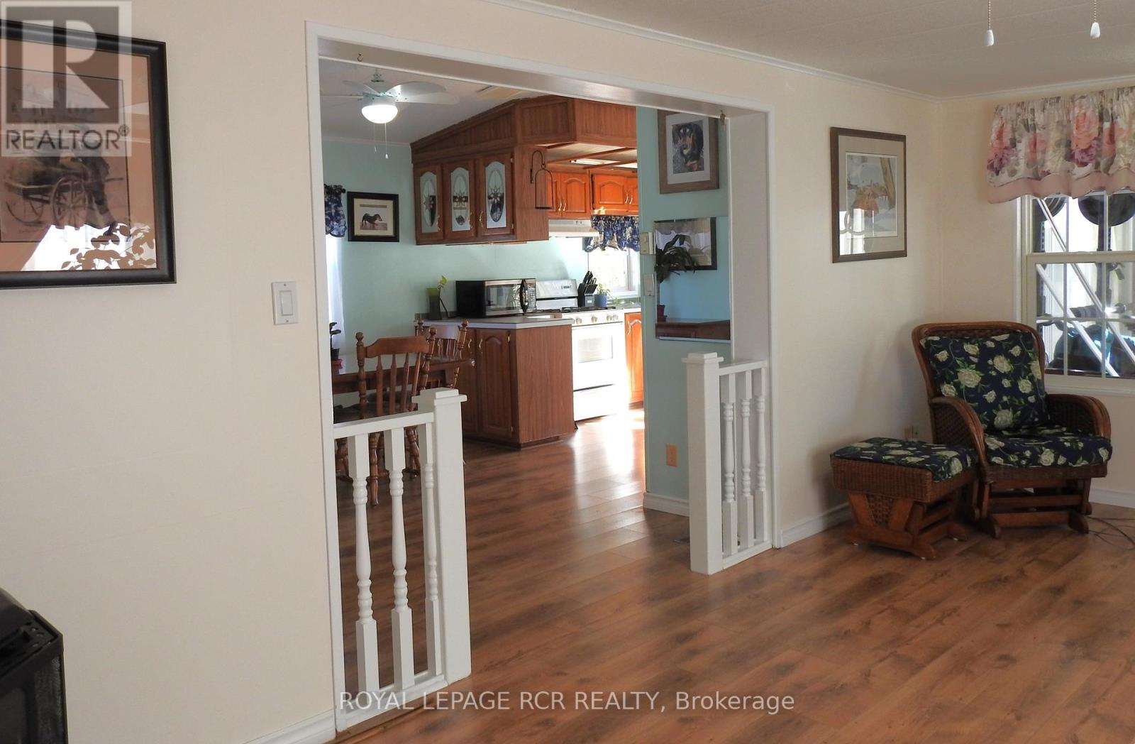 55 Topaz Street, Wasaga Beach, Ontario  L9Z 1X7 - Photo 7 - S12501512