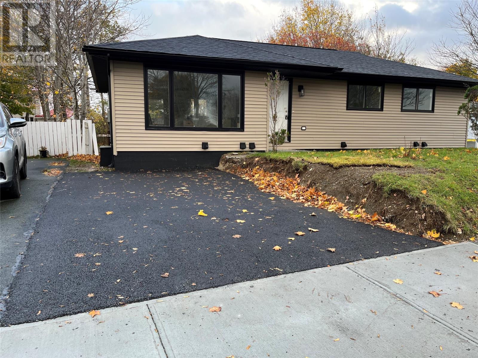 50 Torbay Road, St. John's, Newfoundland & Labrador    - Photo 2 - 1292189