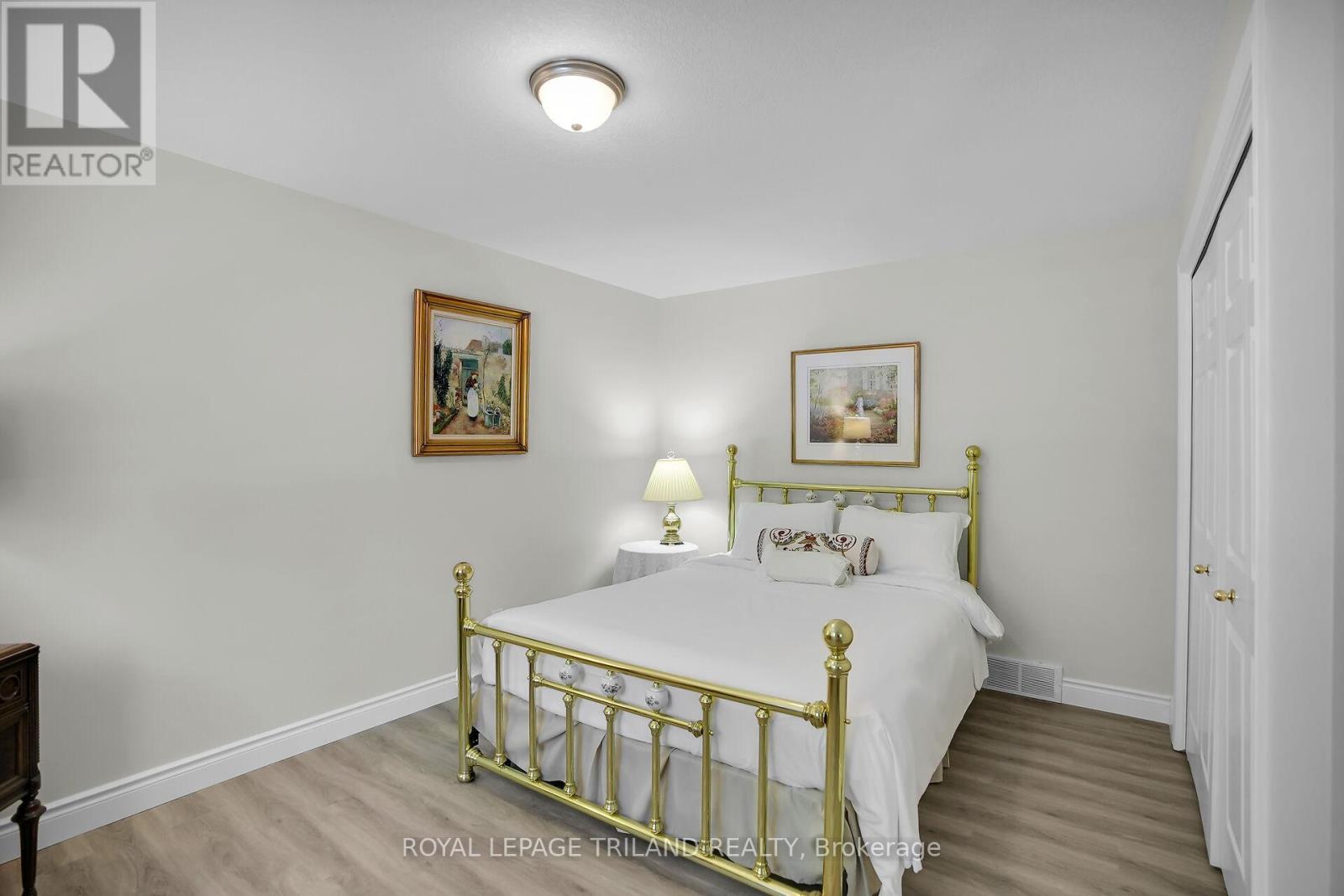 26 Butternut Lane, London South, Ontario  N6K 4J4 - Photo 24 - X12501564