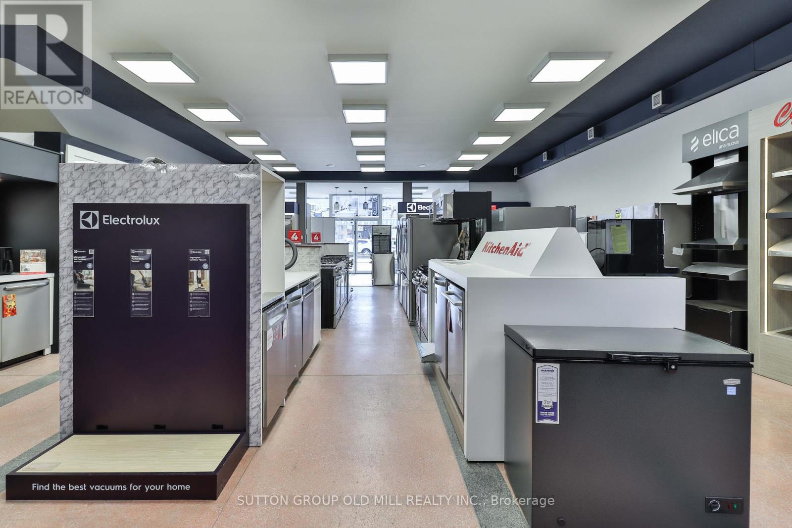 2882 Lake Shore Boulevard W, Toronto (New Toronto), Ontario  M8Y 1K4 - Photo 11 - W12501478