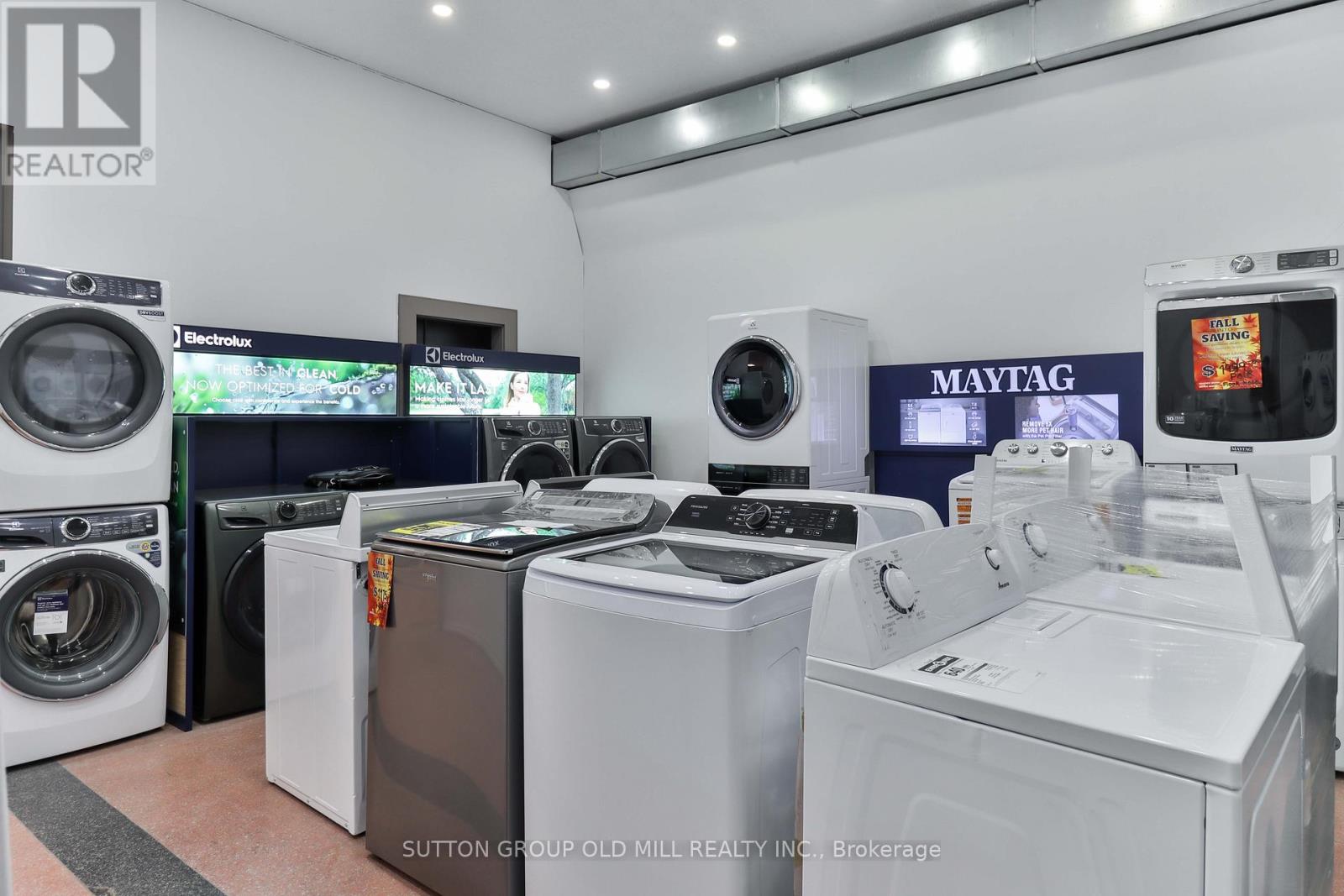 2882 Lake Shore Boulevard W, Toronto (New Toronto), Ontario  M8Y 1K4 - Photo 17 - W12501478