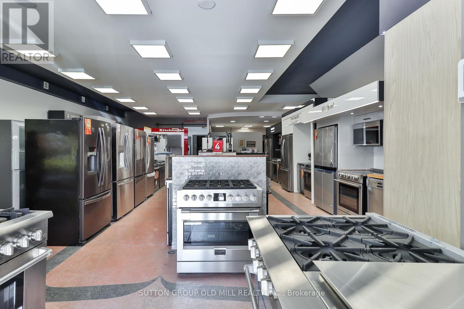 2882 Lake Shore Boulevard W, Toronto (New Toronto), Ontario  M8Y 1K4 - Photo 19 - W12501478