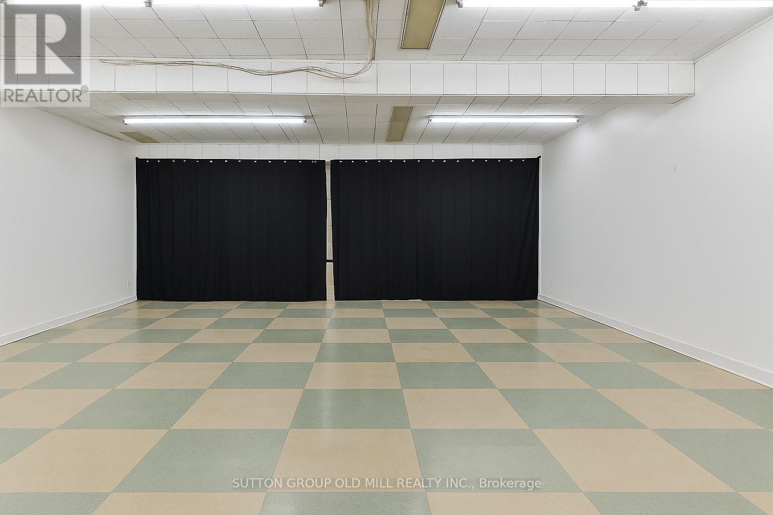 2882 Lake Shore Boulevard W, Toronto (New Toronto), Ontario  M8Y 1K4 - Photo 25 - W12501478