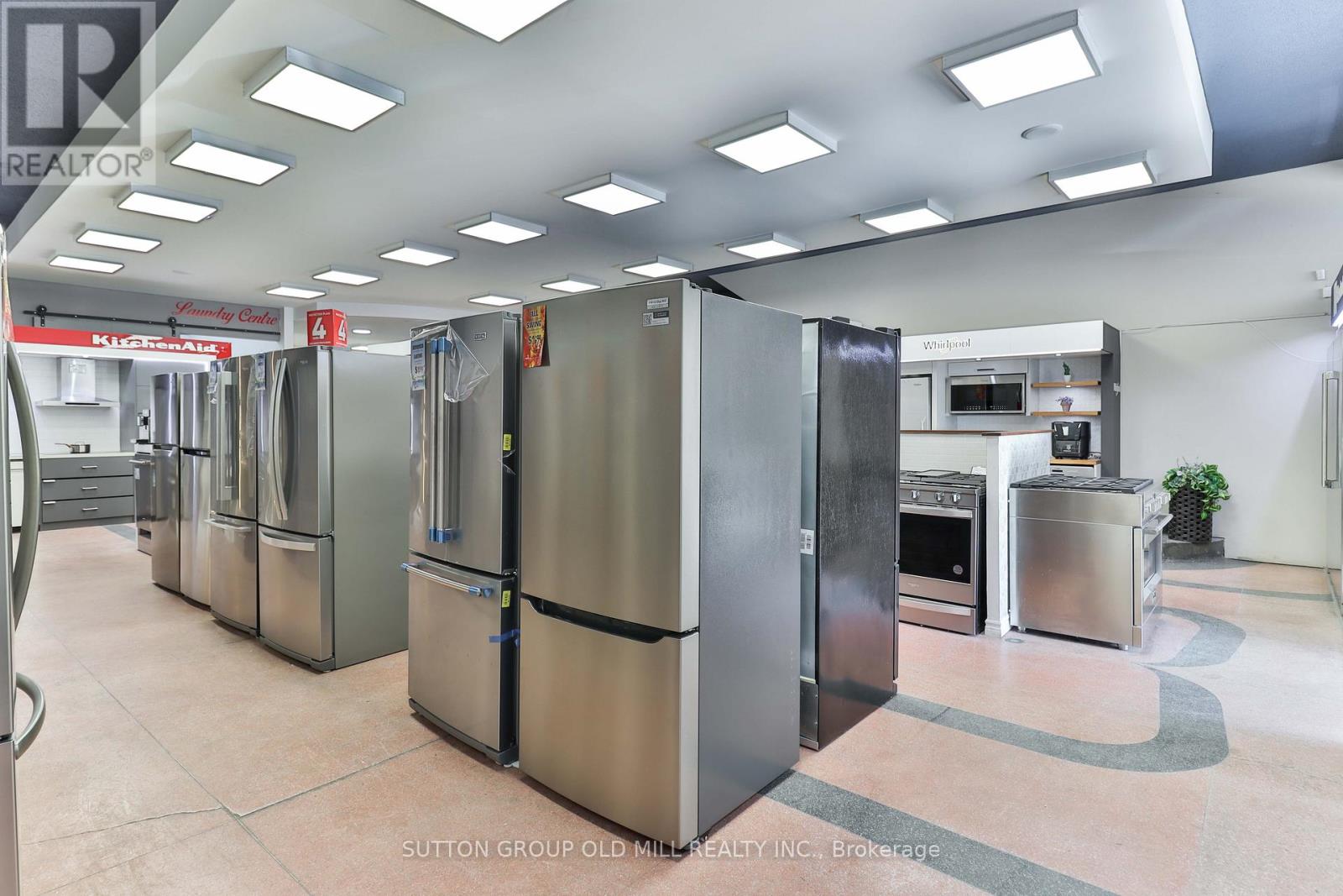 2882 Lake Shore Boulevard W, Toronto (New Toronto), Ontario  M8Y 1K4 - Photo 8 - W12501478