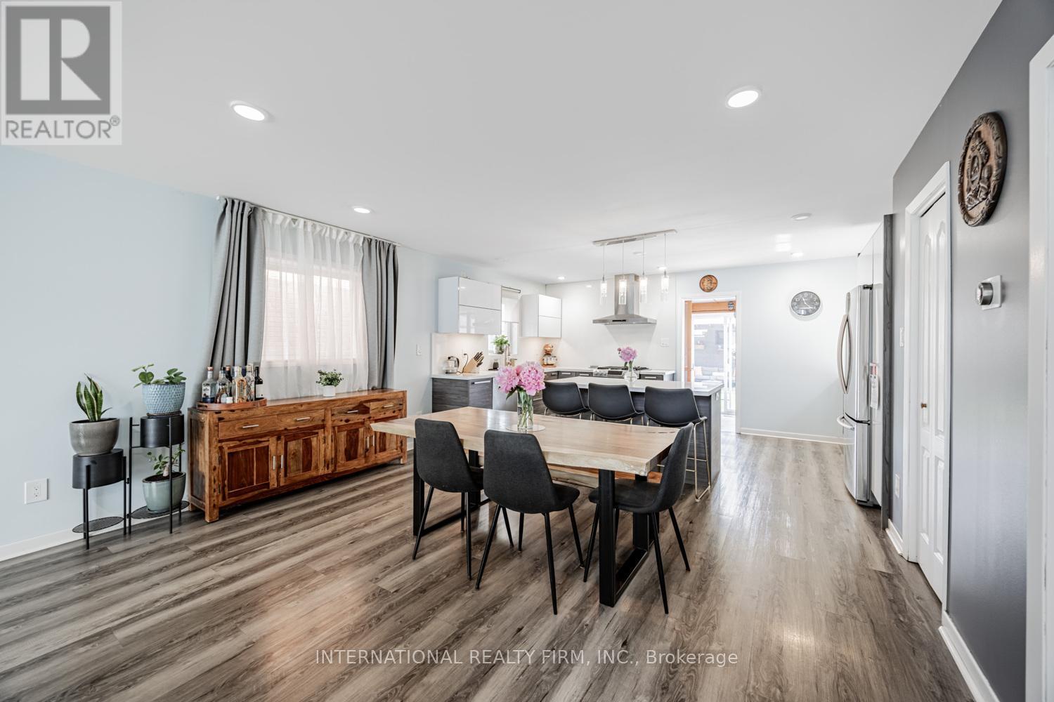 49 Lapp Street, Toronto (Rockcliffe-Smythe), Ontario  M6N 3W5 - Photo 10 - W12501520