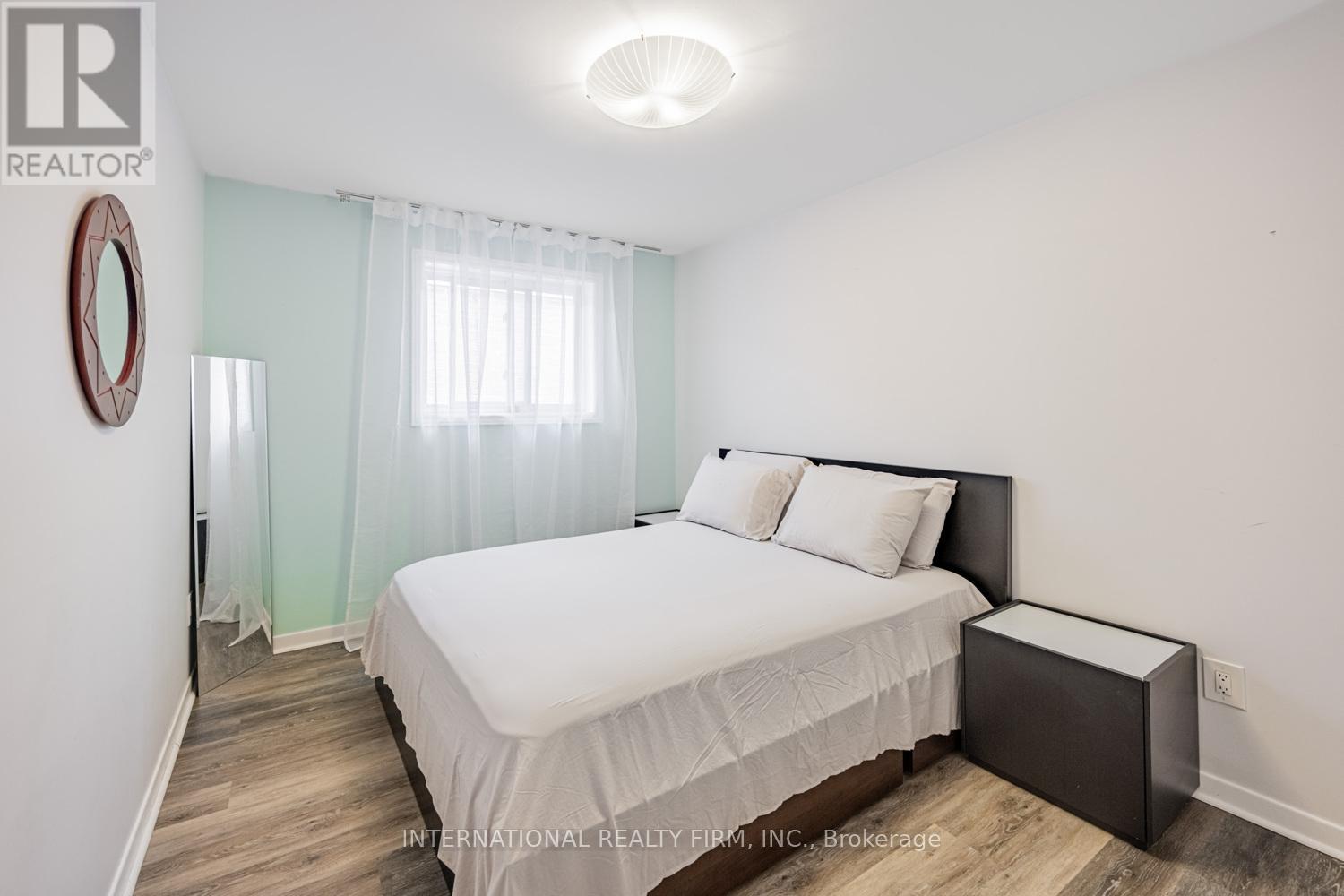 49 Lapp Street, Toronto (Rockcliffe-Smythe), Ontario  M6N 3W5 - Photo 18 - W12501520